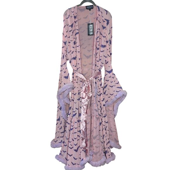Western Evil NEW pastel goth Dracula boudoir feathered robe widow robe bat print - Picture 2 of 7